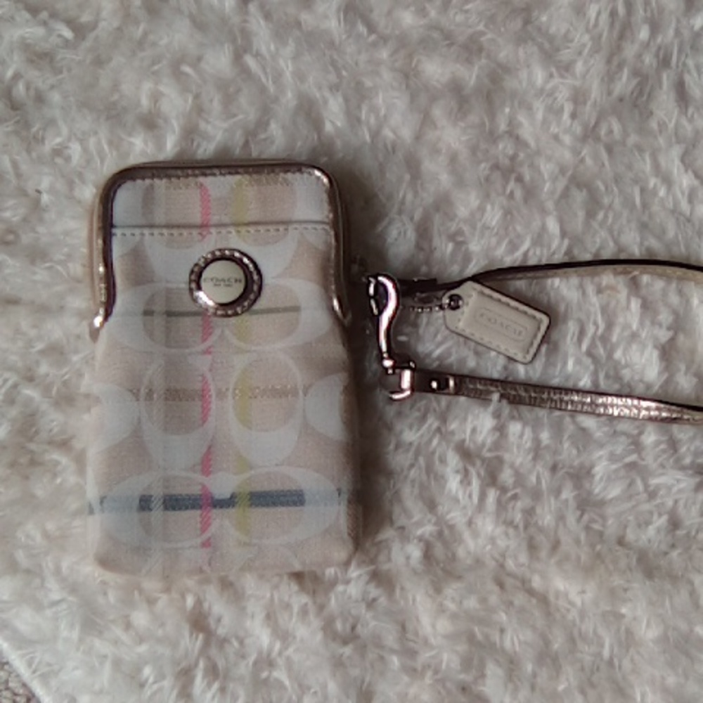 COACH Legacy pastel multicolor wristlet - Picture 3 of 12